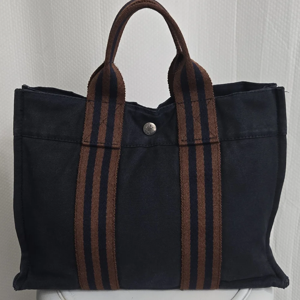EUC Hermès Fourre-Tout Tote Bag – Navy Canvas with Brown Striped Handles w/COA